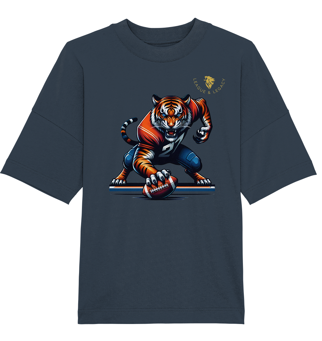 Tiger mit Football - Organic Oversize Shirt